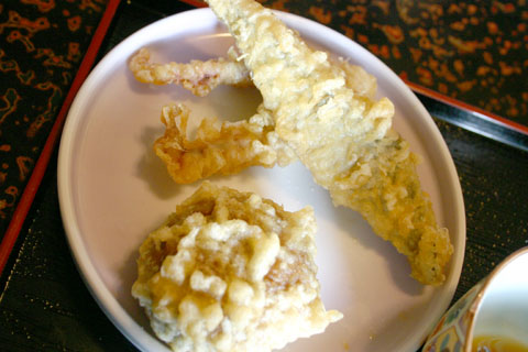 鰊屋敷太田　鰊・スルメ・饅頭の天ぷら